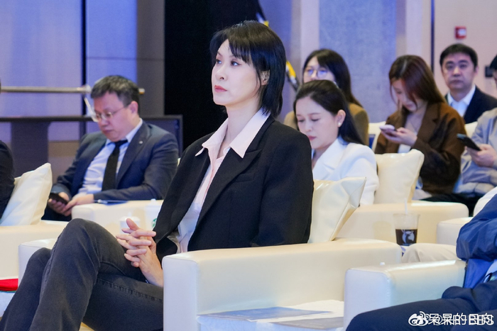 OB电竞app下载-中国女排44岁奥运冠军近照曝光，英姿飒爽，好感姚明被拒至今单身|赵蕊蕊|蕊蕊|副攻|雅典奥运会|奥运会_新浪体育_新浪新闻