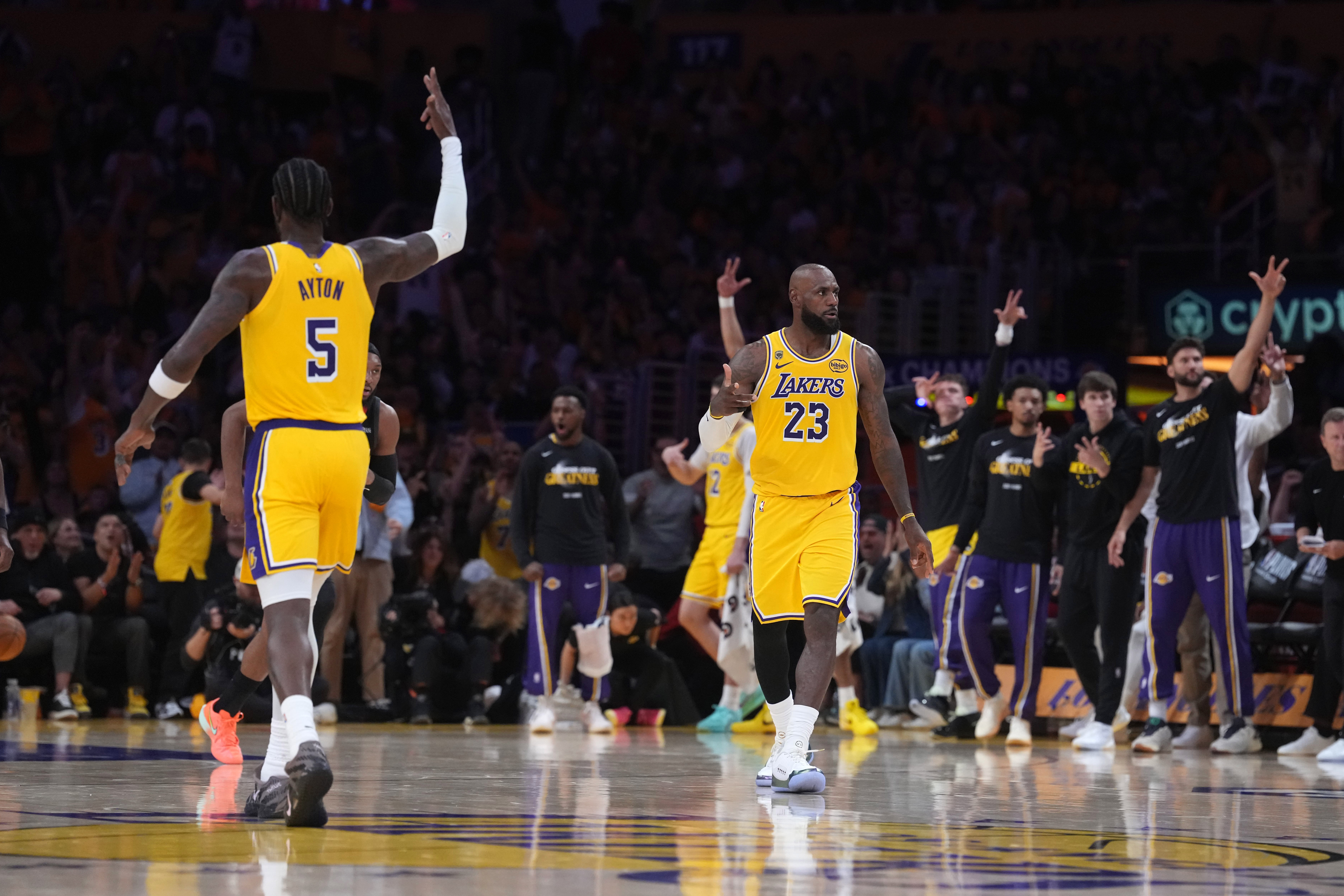 OB电竞登录入口-Skip：这位”GOAT“身边永远得有个背锅的 现在该轮到艾顿了